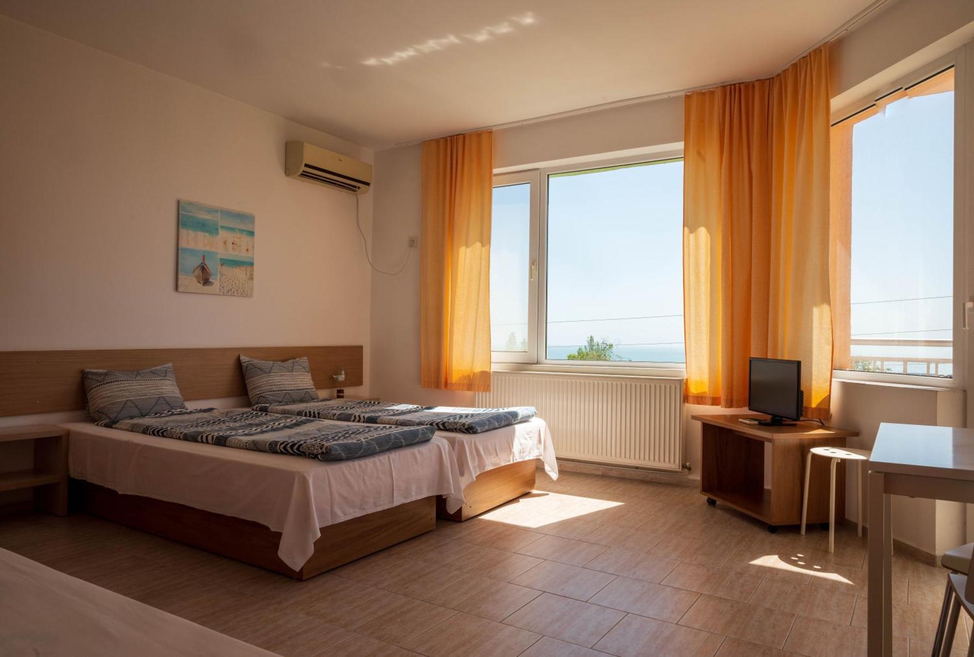 Family Hotel Perla Golden Sands Exterior photo